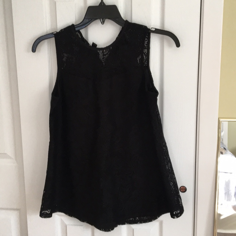 Black Lace Sleeveless Top.